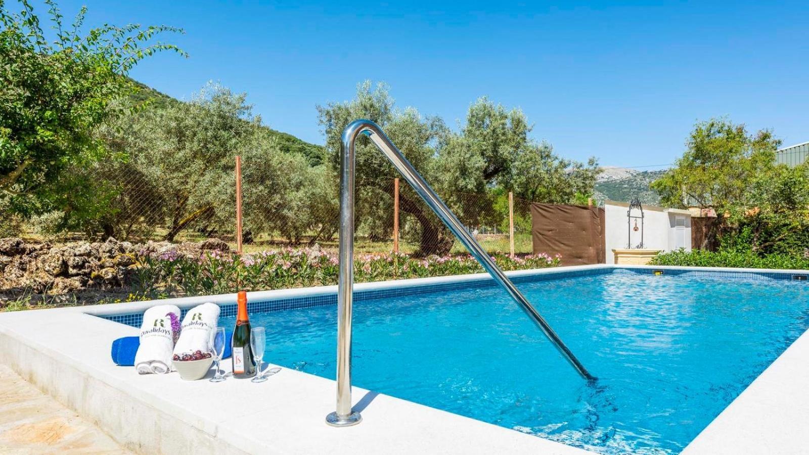Casa Rural El Ciruelo Loco Alfarnate By Ruralidays Альфарнатехо Экстерьер фото
